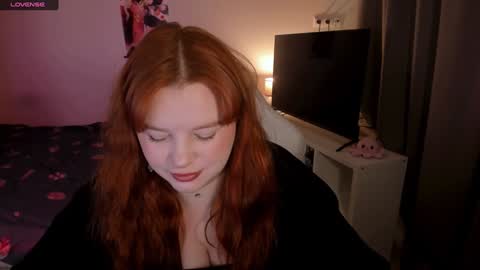 Snapshot of milky_wayx chatting on December 19, 8:24 am Lisa online show from December 19, 8:24 am