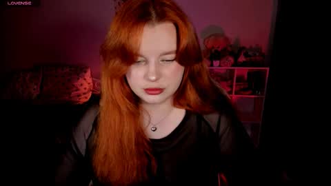 Snapshot of milky_wayx chatting on October 7, 2:35 pm Lisa online show from October 7, 2:35 pm