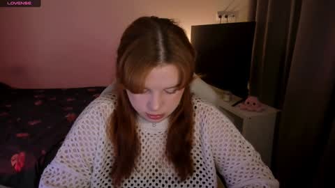 Snapshot of milky_wayx chatting on December 5, 5:21 am Lisa online show from December 5, 5:21 am