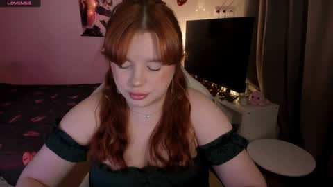 Snapshot of milky_wayx chatting on December 28, 8:37 am Lisa online show from December 28, 8:37 am