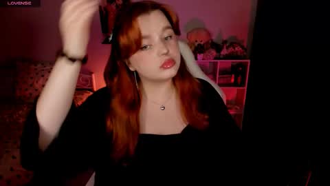 Snapshot of milky_wayx chatting on October 19, 3:49 pm Lisa online show from October 19, 3:49 pm