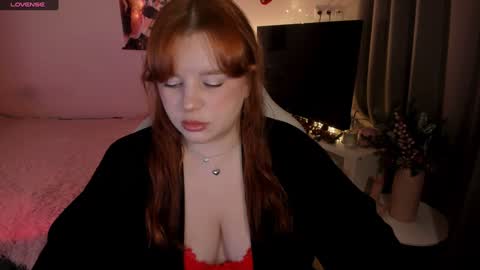 Snapshot of milky_wayx chatting on December 31, 5:51 pm Lisa online show from December 31, 5:51 pm