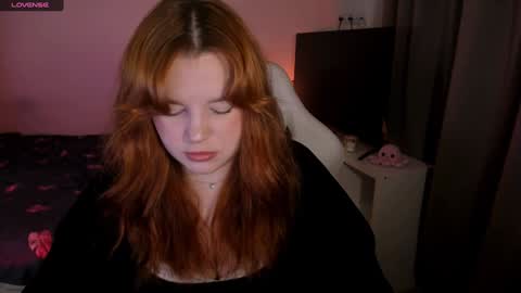 Snapshot of milky_wayx chatting on December 4, 8:28 am Lisa online show from December 4, 8:28 am