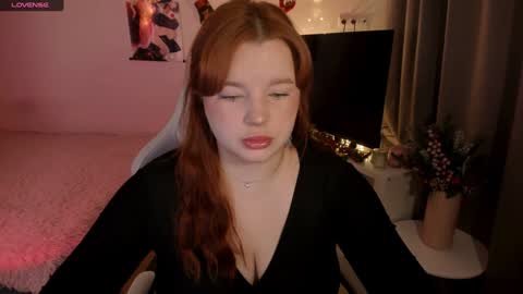 Snapshot of milky_wayx chatting on December 26, 9:22 am Lisa online show from December 26, 9:22 am