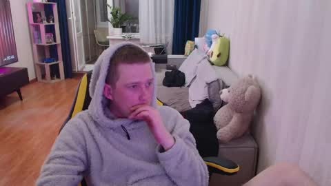 Mark and Elsa  online show from April 24, 10:45 pm