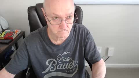 millenium0129 online show from April 20, 6:11 pm