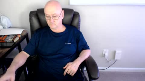 millenium0129 online show from June 17, 6:24 pm