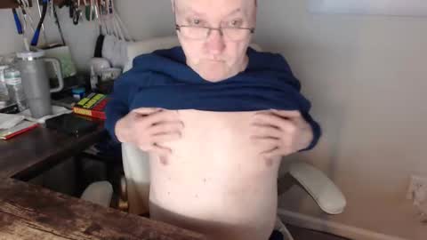 millenium0129 online show from February 16, 1:04 am