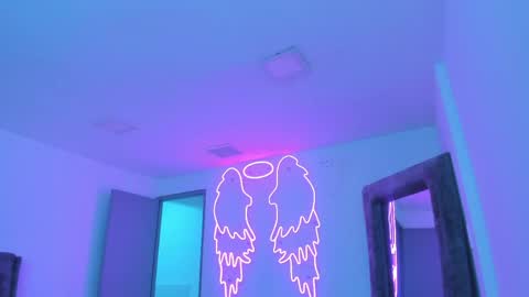 miller_silvana online show from April 21, 11:39 am