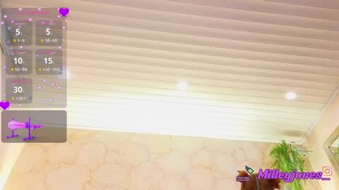 milleyjones_ online show from June 5, 11:48 am