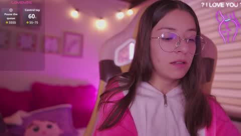 MILLY online show from March 12, 8:01 pm