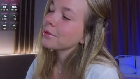 Milly    online show from December 4, 6:46 am