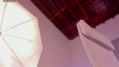 Monkey D Maddie online show from April 22, 10:17 pm