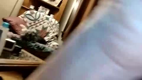 miloanj online show from October 30, 11:55 am