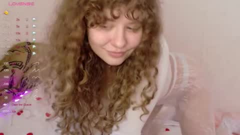 milounee online show from February 16, 10:02 am