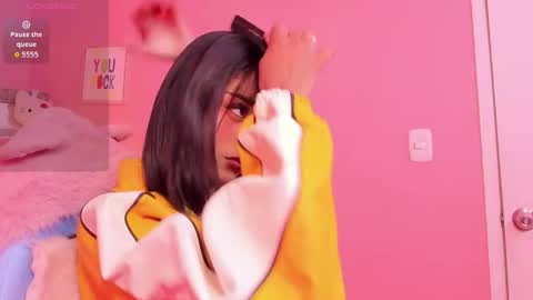 milu_carbajal_x online show from April 9, 3:43 am