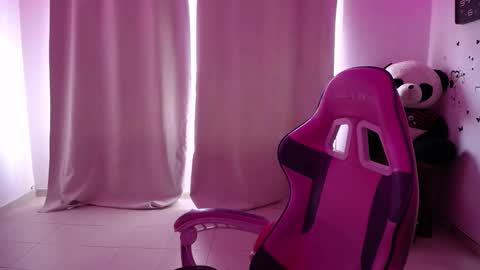 Milusolers online show from March 9, 2:21 pm