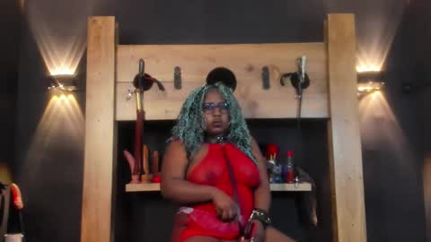 miluz online show from November 5, 8:55 pm