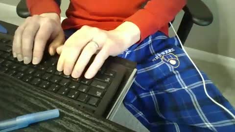 milwaukeebadger24 online show from February 28, 10:50 pm