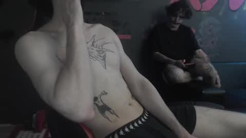 Max online show from November 4, 5:36 pm