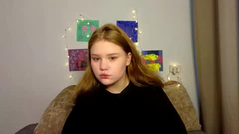 hi Im Mina  online show from March 4, 6:43 am