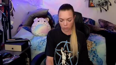 Mindy Mars online show from March 3, 4:05 pm