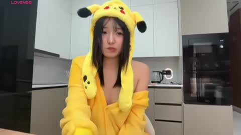 minnie_joy_ online show from July 23, 12:25 pm