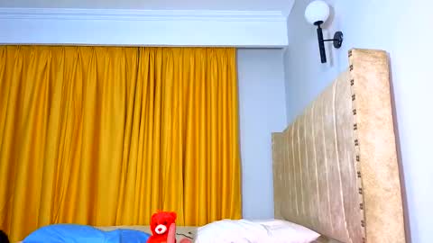 Minnie online show from May 25, 3:45 am