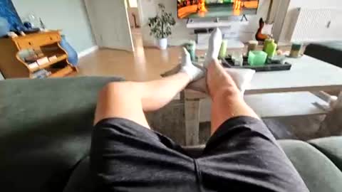 Jesse J. online show from July 14, 6:35 pm