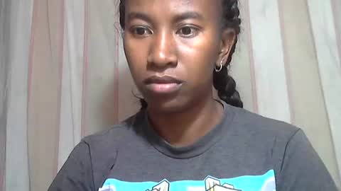 minouch211907 online show from October 31, 4:57 am