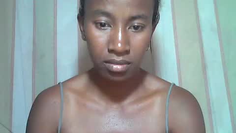 minouch211907 online show from November 25, 7:29 am