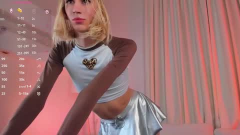 Lianna online show from November 6, 7:55 am