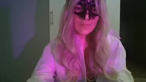 Margo online show from November 17, 4:53 pm