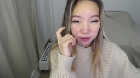 mira_g online show from December 13, 7:53 pm