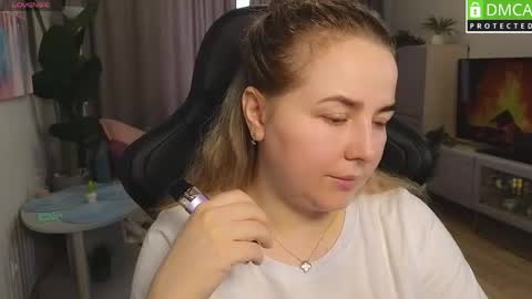 Mira online show from April 25, 2:14 am