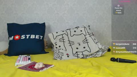 mira_one_ online show from December 27, 2:54 pm