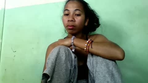 Snapshot of mirah881 chatting on October 23, 10:28 am mirah881 online show from October 23, 10:28 am