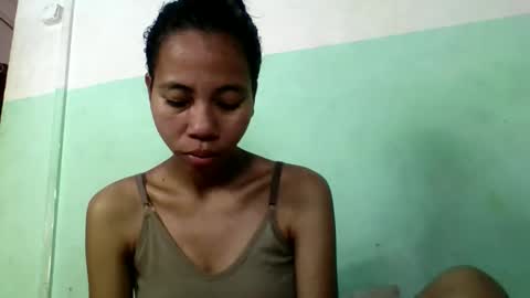 Snapshot of mirah881 chatting on October 21, 6:18 am mirah881 online show from October 21, 6:18 am