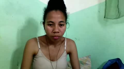 Snapshot of mirah881 chatting on October 6, 6:37 pm mirah881 online show from October 6, 6:37 pm