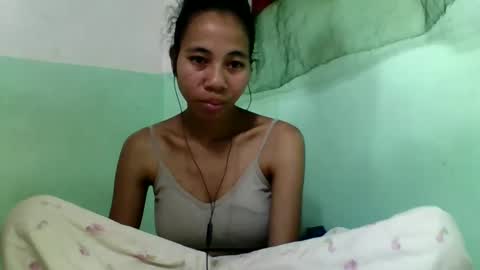 Snapshot of mirah881 chatting on October 4, 6:17 pm mirah881 online show from October 4, 6:17 pm