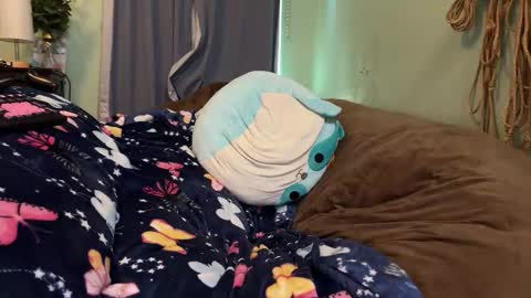 Miranda Flowers online show from March 9, 5:28 pm