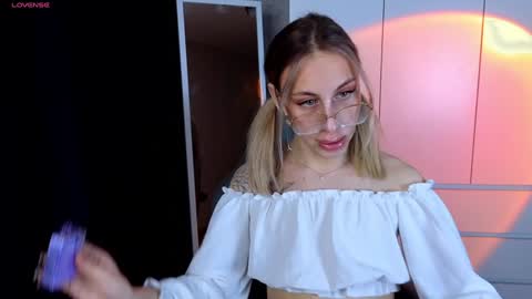 miraraid online show from January 14, 9:45 am