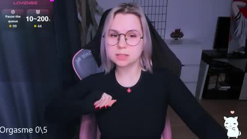 Kira online show from April 10, 8:46 pm