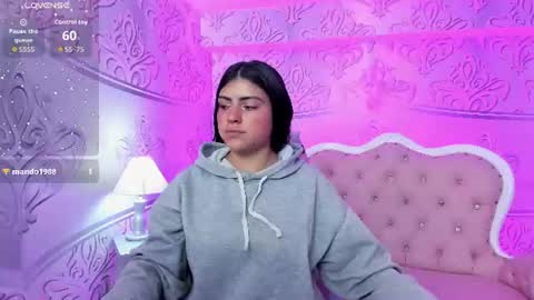 mish_raven online show from August 5, 11:29 am