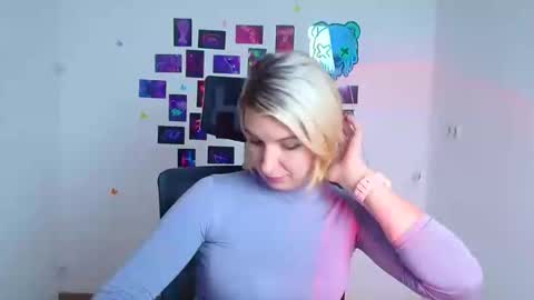 Mishelle online show from December 18, 12:55 pm