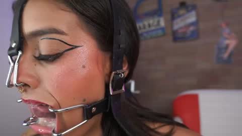 Sabrina online show from April 18, 7:58 pm