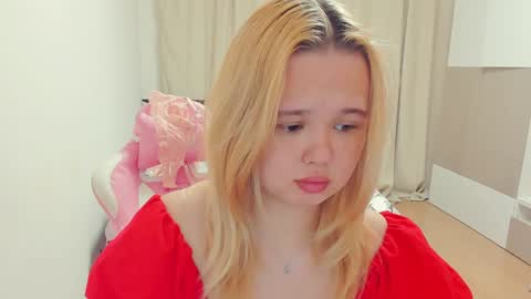 miss__selena online show from January 19, 6:00 pm