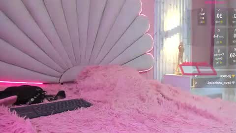 miss__star_ online show from July 28, 4:51 pm