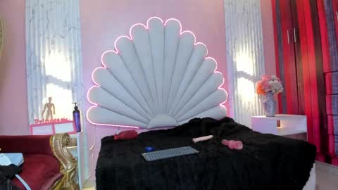 miss__star_ online show from April 29, 5:40 pm