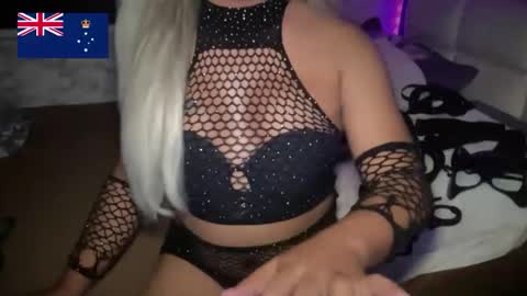 Call me  Miss Antonette  online show from May 9, 12:38 am